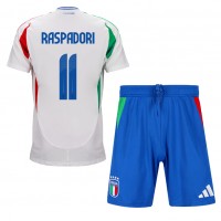 Camiseta Italia Giacomo Raspadori #11 Visitante Equipación para niños Eurocopa 2024 manga corta (+ pantalones cortos)